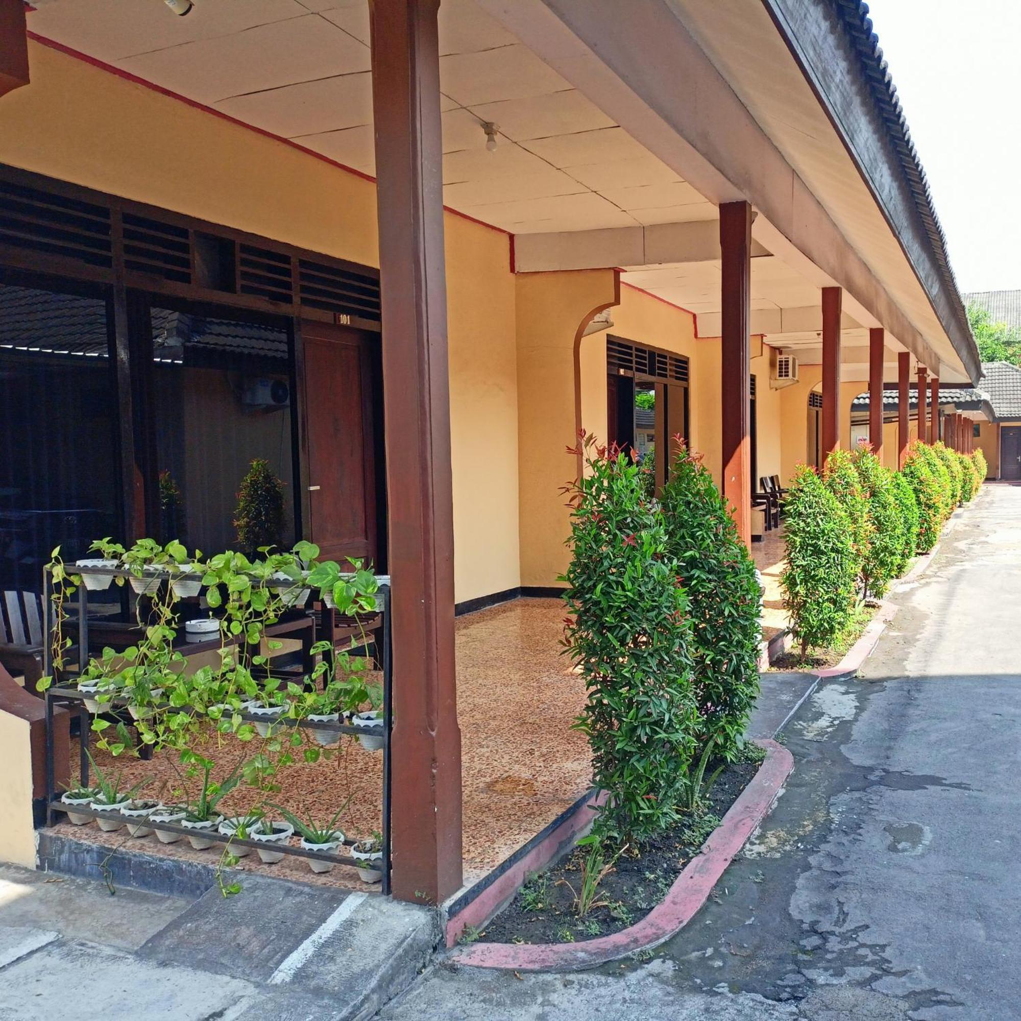 Hotel Borobudur Jogja Kejayan Екстер'єр фото