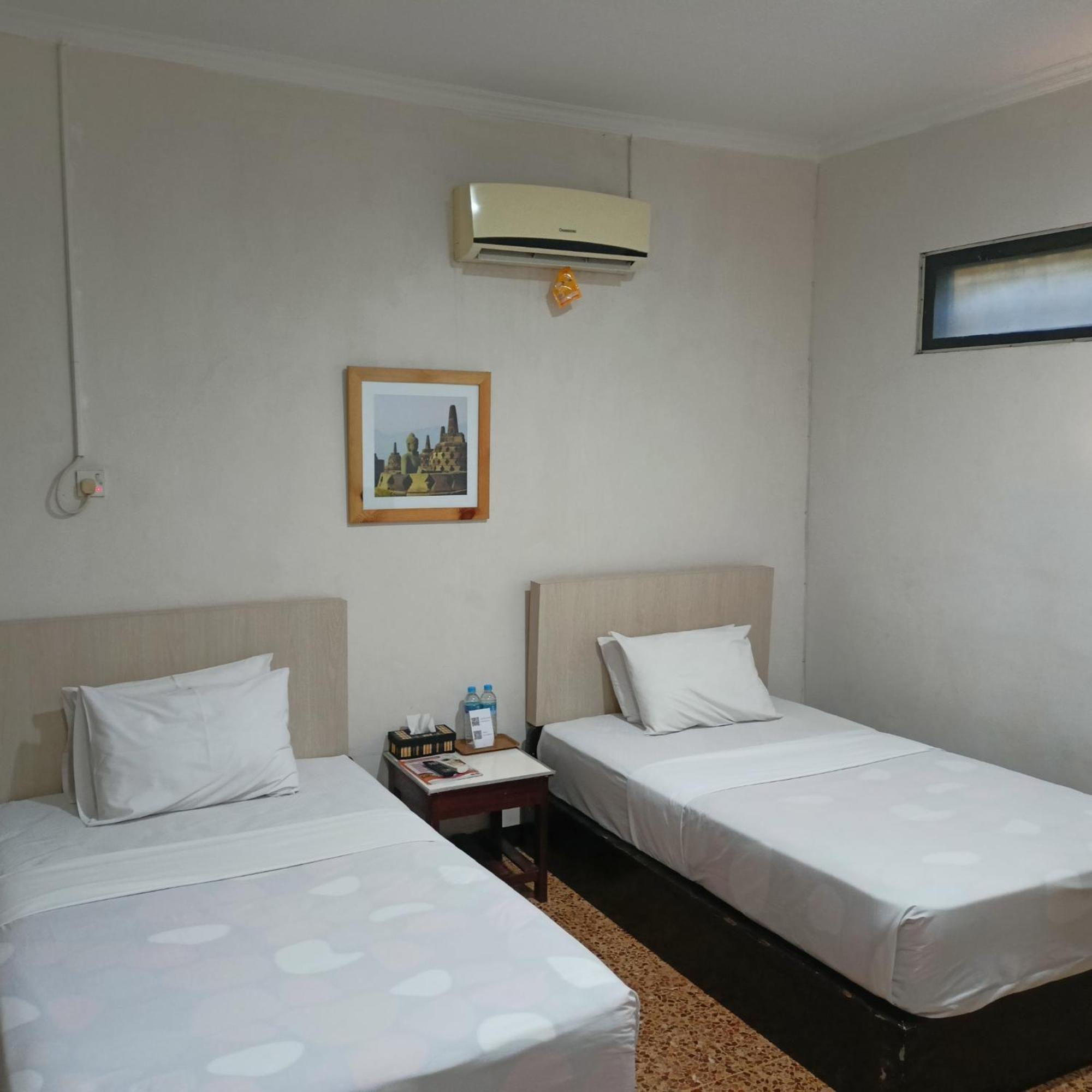 Hotel Borobudur Jogja Kejayan Екстер'єр фото
