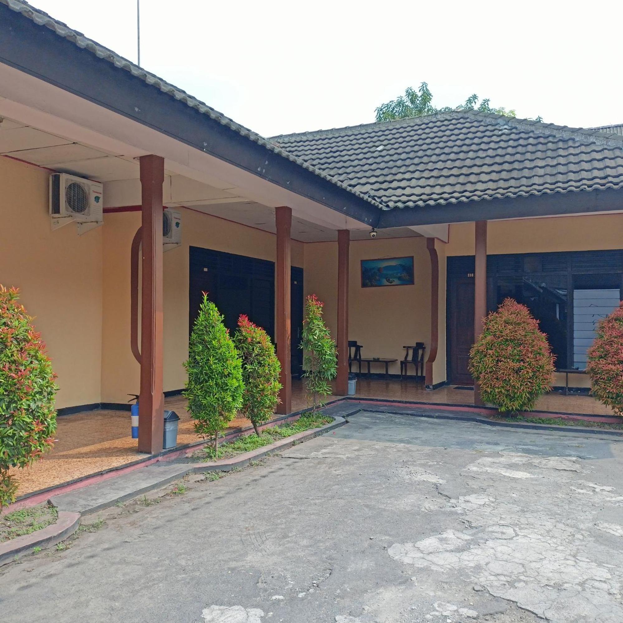 Hotel Borobudur Jogja Kejayan Екстер'єр фото
