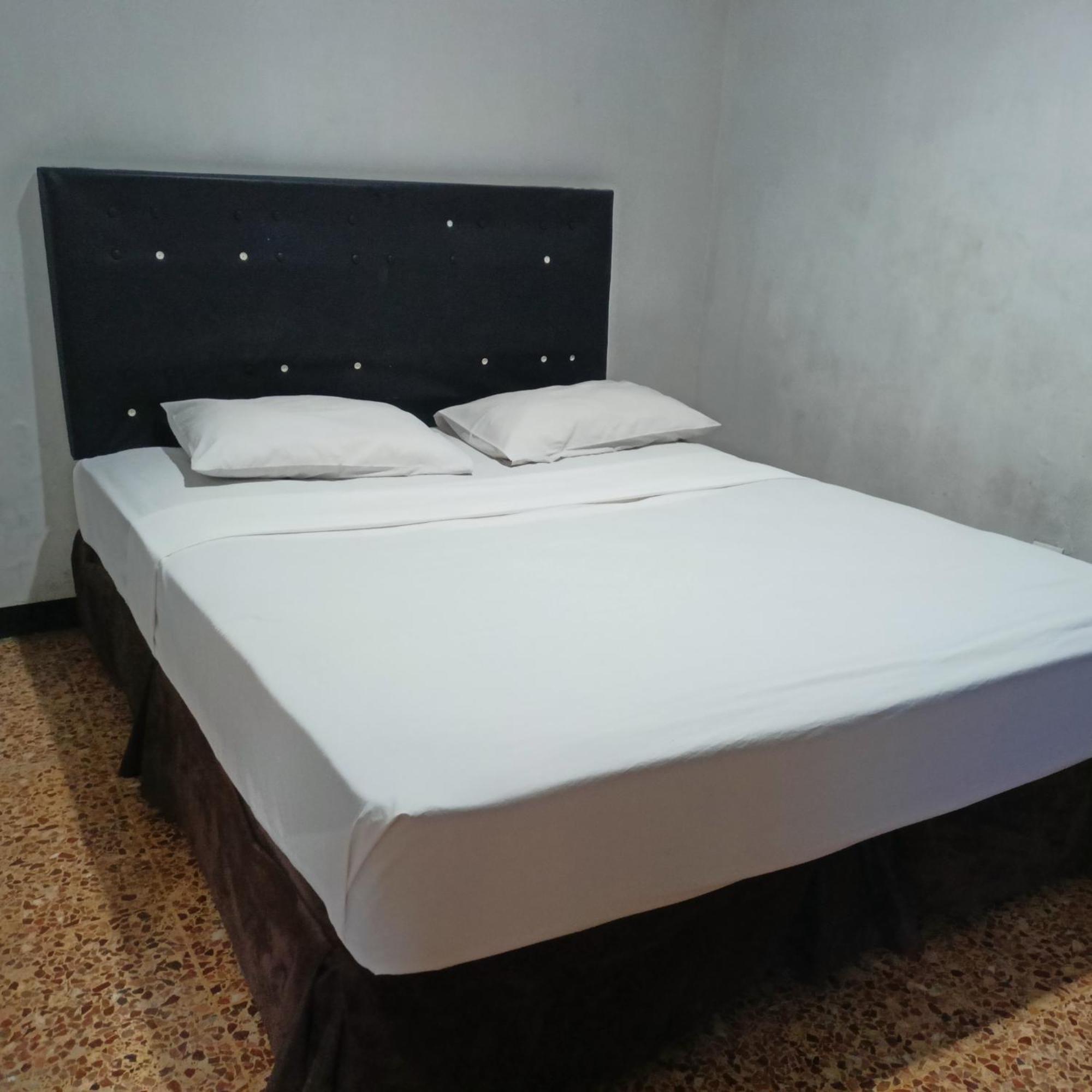Hotel Borobudur Jogja Kejayan Екстер'єр фото